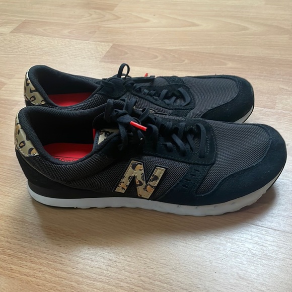 New Balance Shoes - new balance cheetah womens size 12 shoes